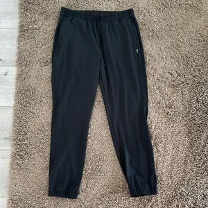 Rhône Men’s Workout Track Pants — Black color